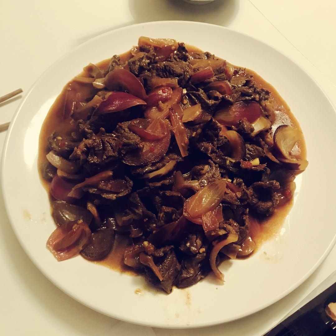 洋葱炒牛肉