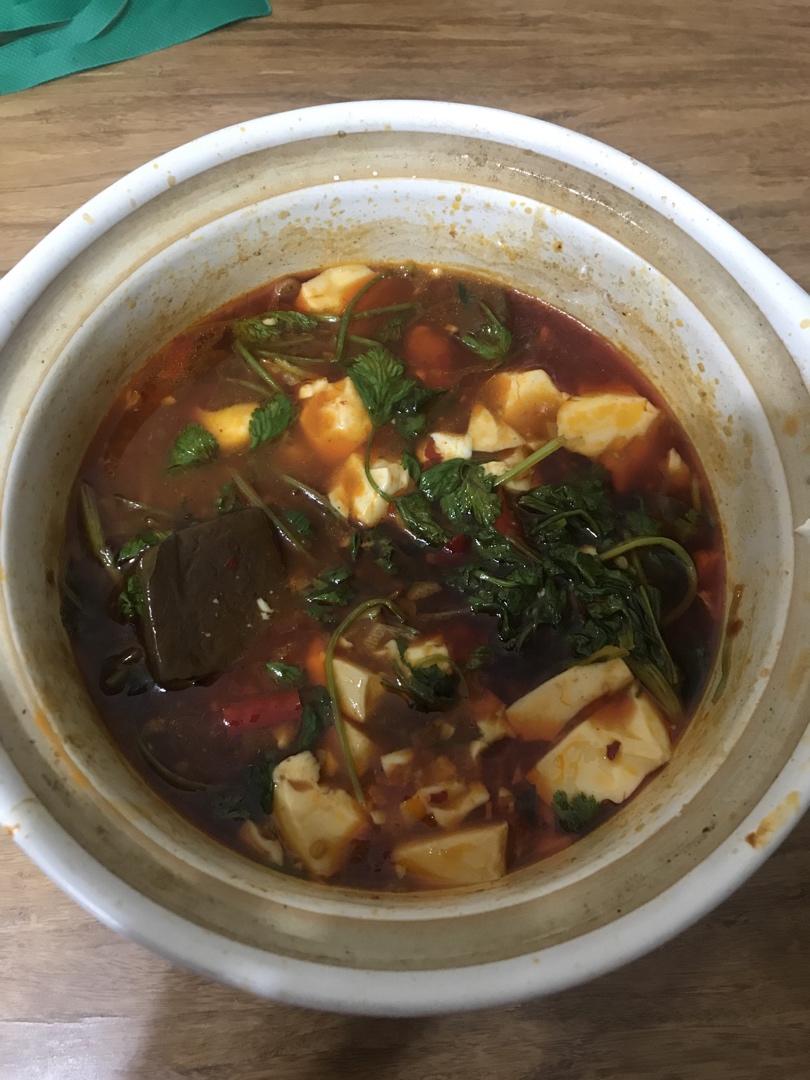 鸭血豆腐煲