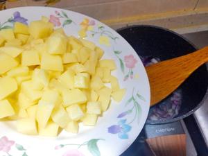 咖喱土豆鱼丸的做法 步骤6