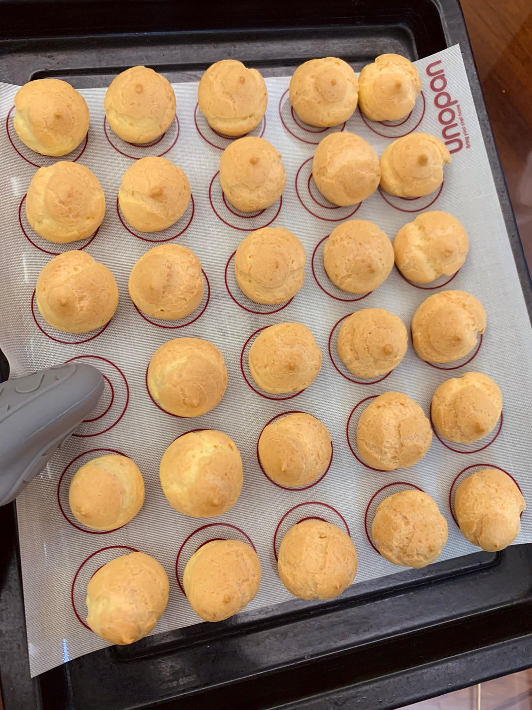 简单易成功的奶油小泡芙做法