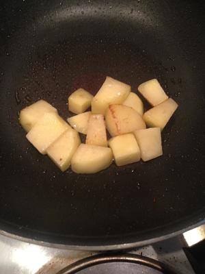豌豆土豆汤的做法 步骤2