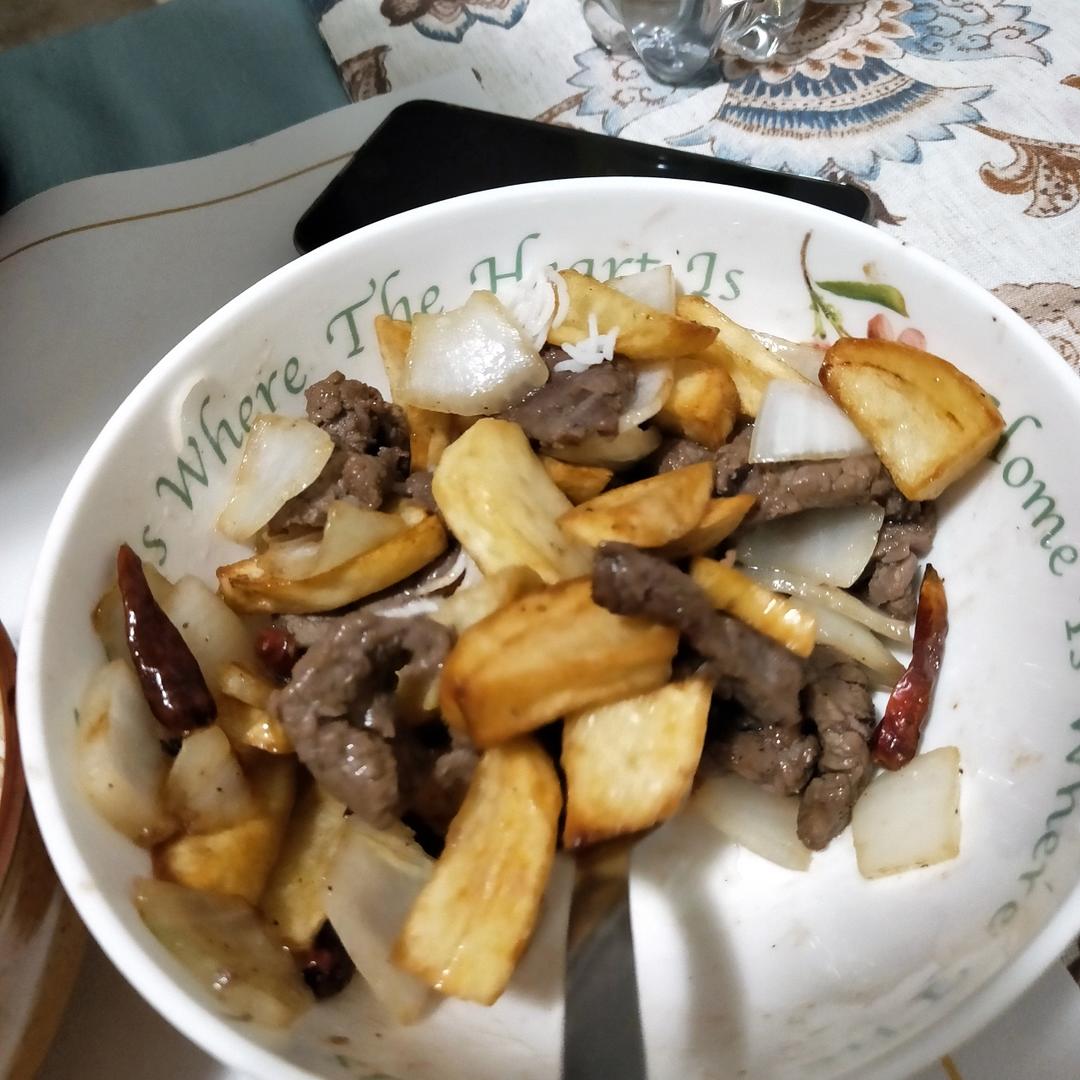 孜然土豆炒牛肉