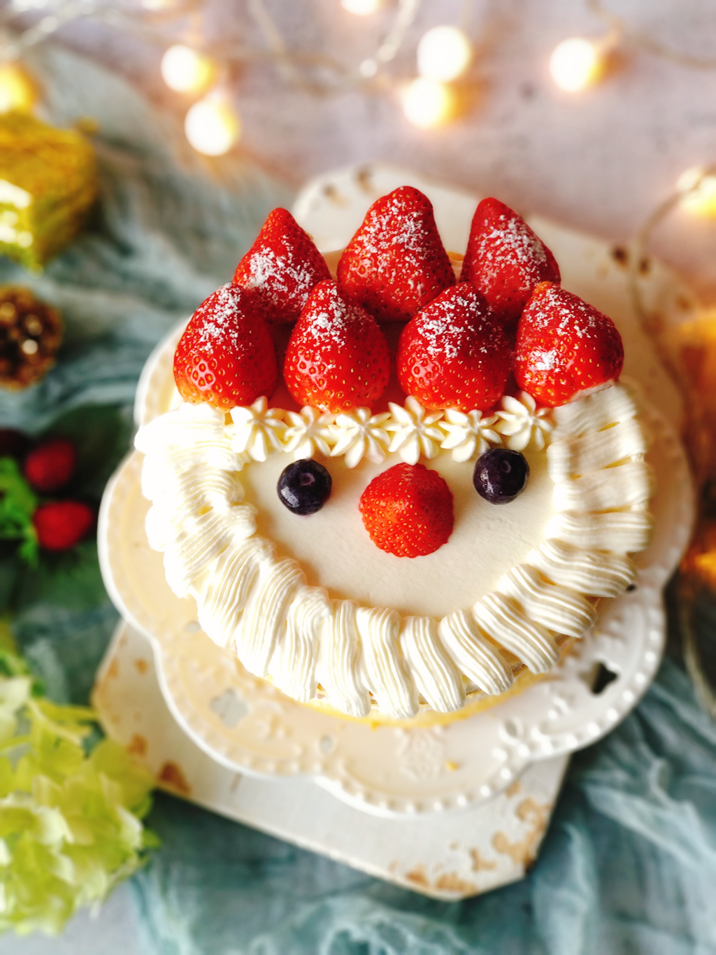 圣诞老人草莓蛋糕