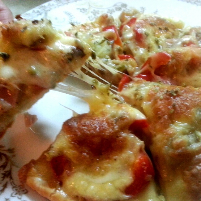 厚底鲜虾培根披萨