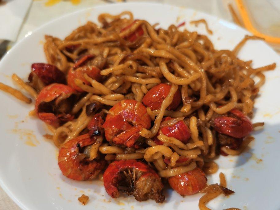 香辣吮指小龙虾
