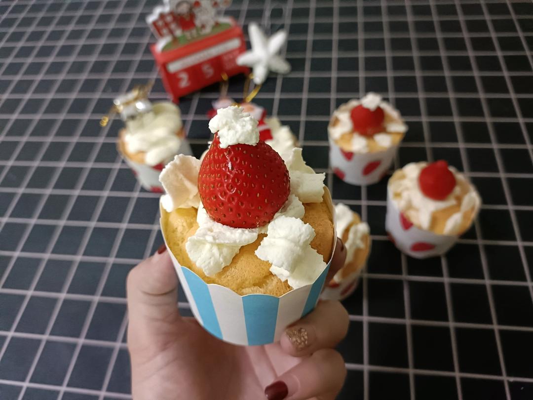 超简单的圣诞杯子蛋糕，零技巧，新手轻松营造节日气氛