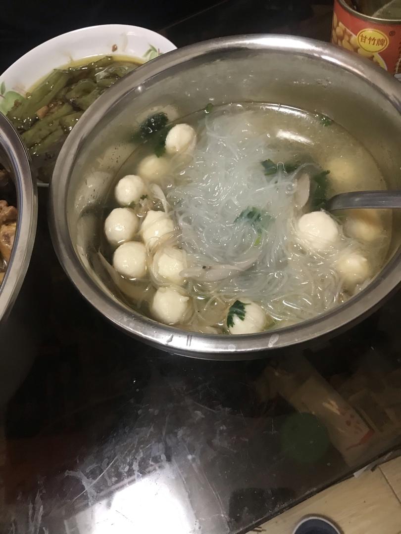 平菇鱼丸汤