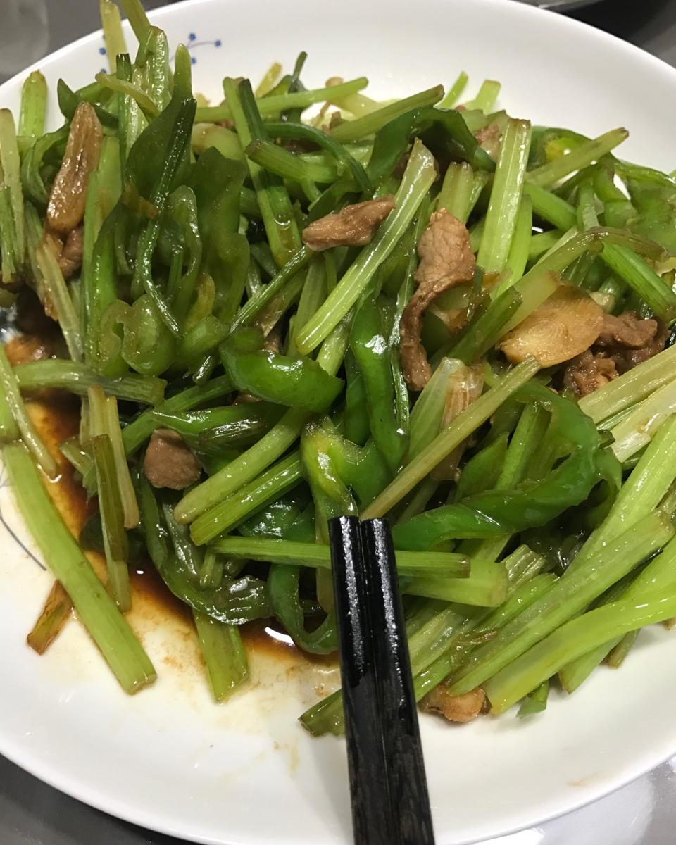 芹菜炒肉丝