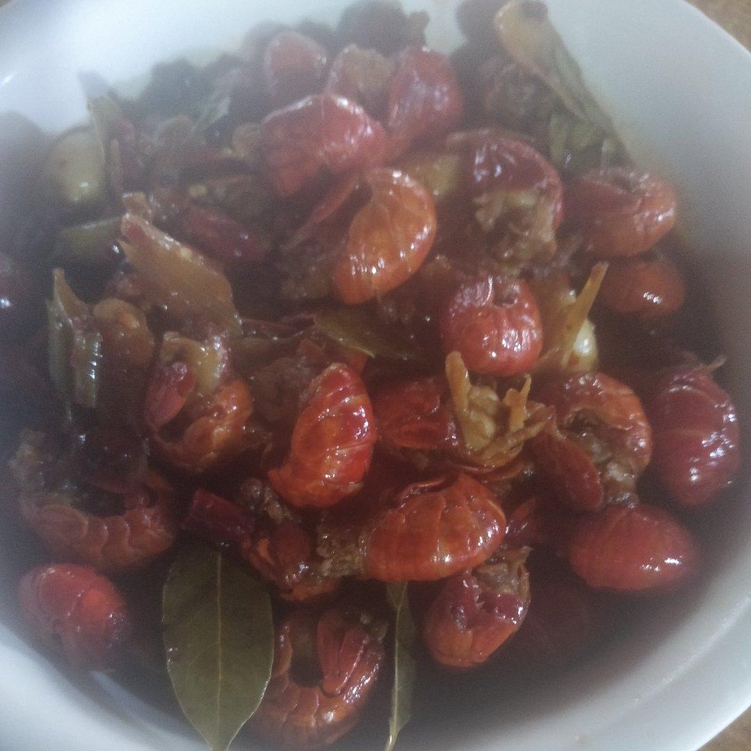 香辣小龙虾--家庭吮指版