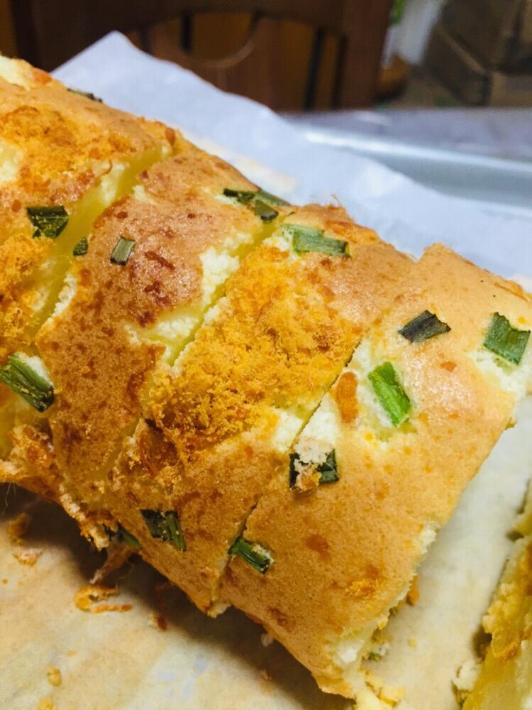 香葱肉松蛋糕卷的做法