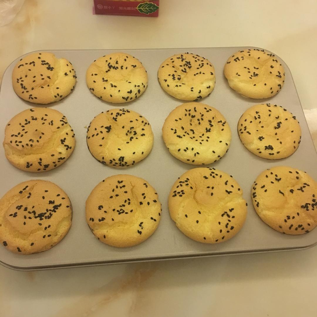 简单的戚风蛋糕（可做出不回缩的纸杯蛋糕）