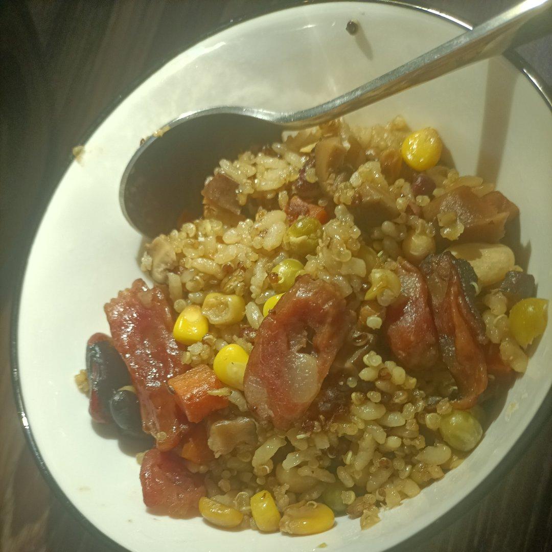 懒人必备～电饭煲腊肠焖饭