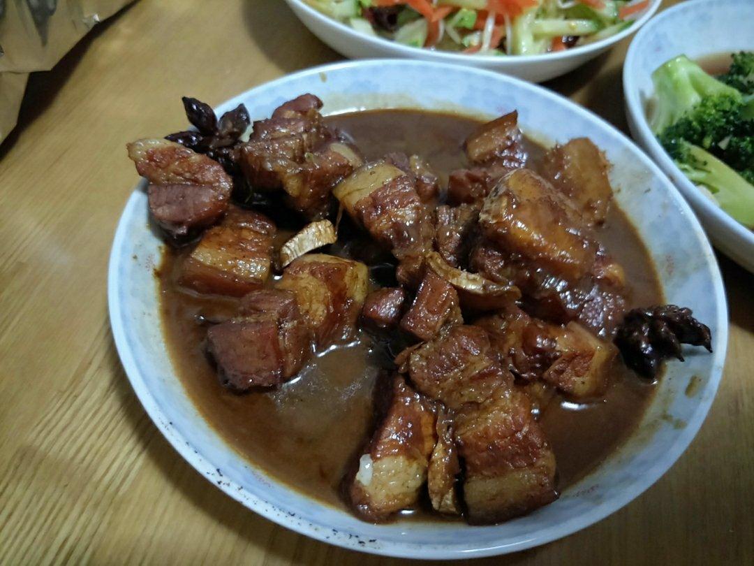 加了鹌鹑蛋后，这盘红烧肉，美味的逆天啦——鹌鹑蛋烧肉（孔瑶食谱）