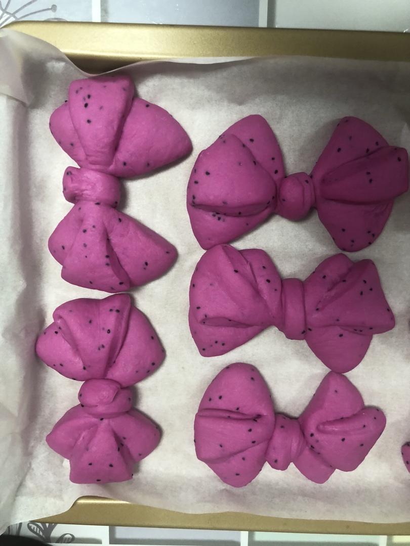 少女心爆棚的粉红蝴蝶结面包-叠法超细详解