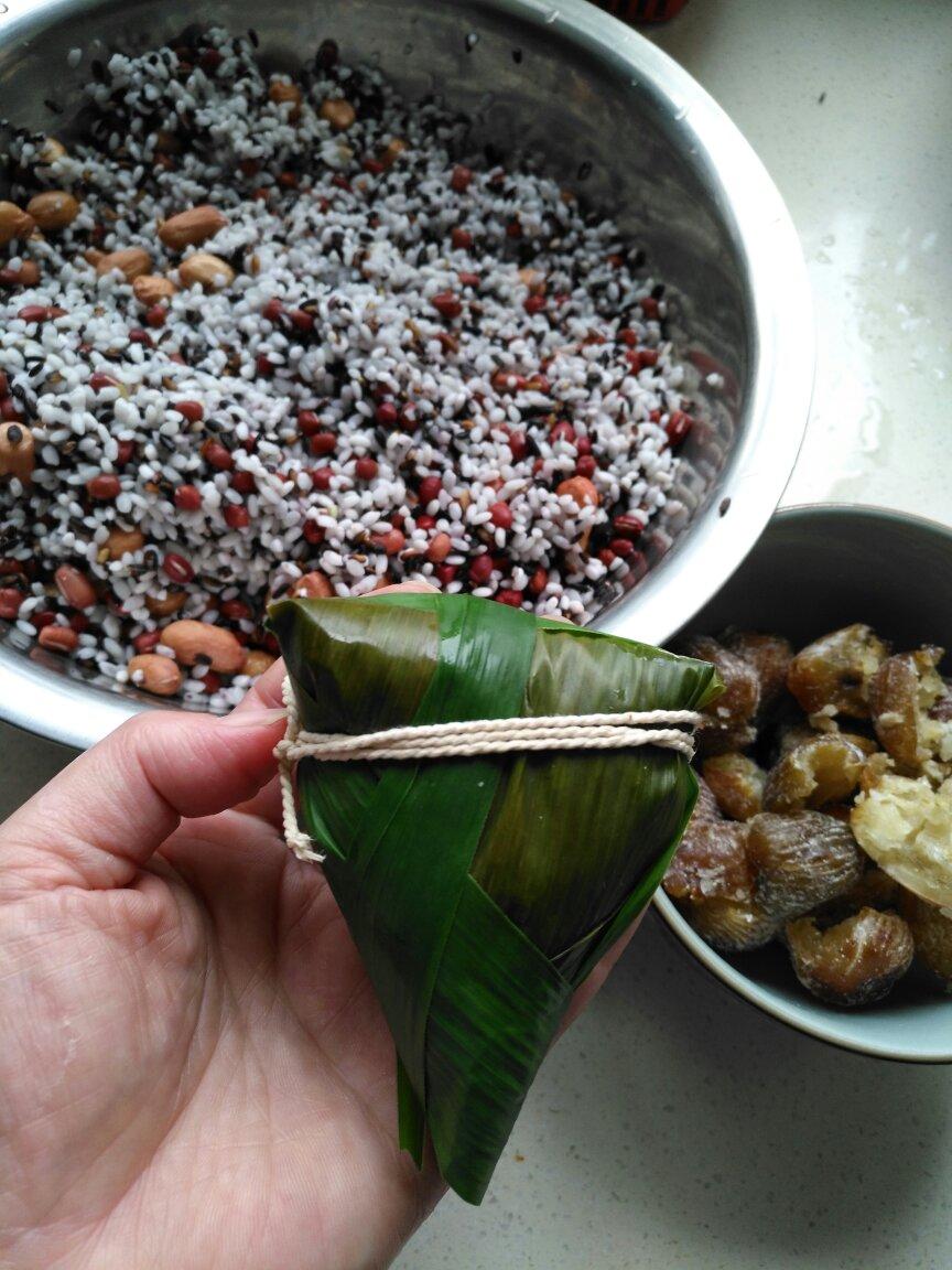 菲17302123831做的粽子包法之三小脚粽