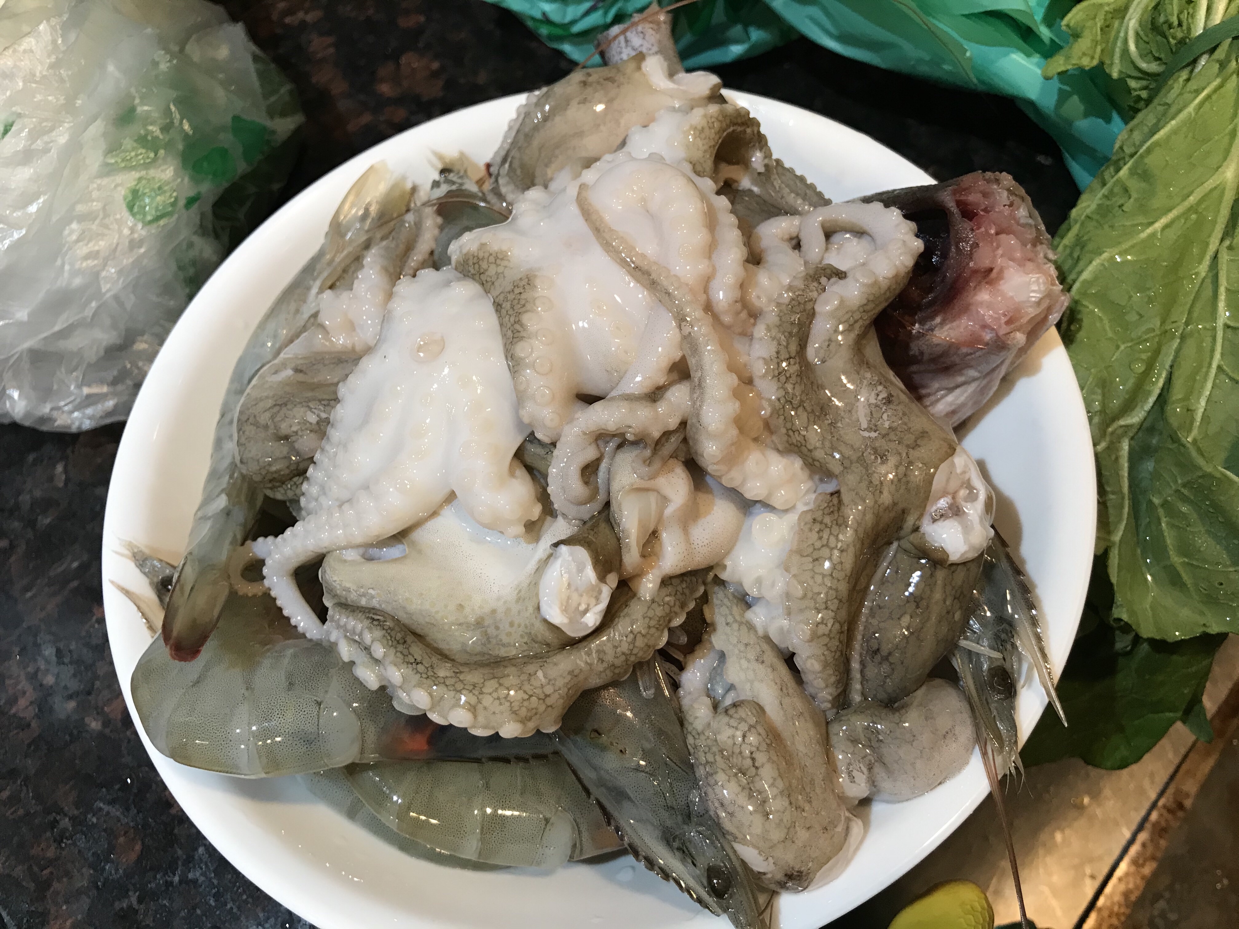 韩式海鲜蔬菜一锅煮 鲜辣鱼汤 Mae Un Tang的做法 步骤3