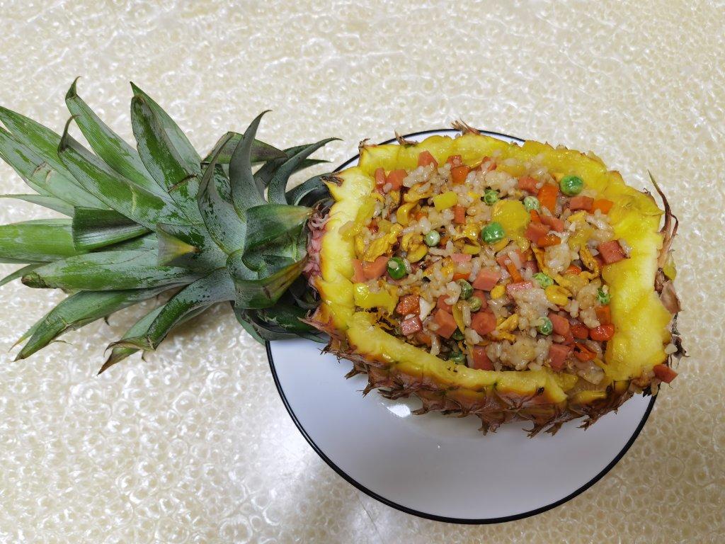 虾仁菠萝炒饭