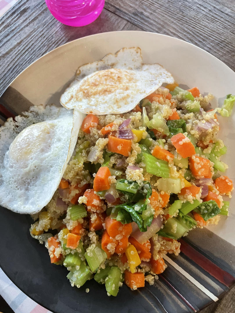 减脂三色藜麦饭