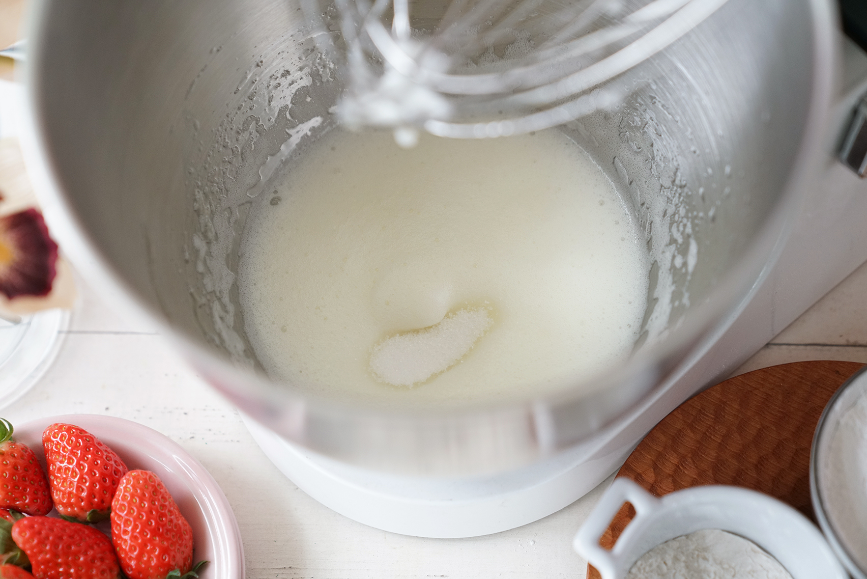 凯伍德厨师机食谱-草莓白玉卷的做法 步骤10