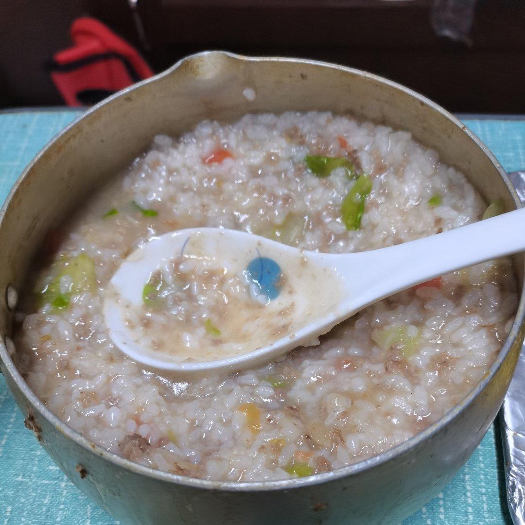 深夜暖胃 白萝卜牛肉糜粥