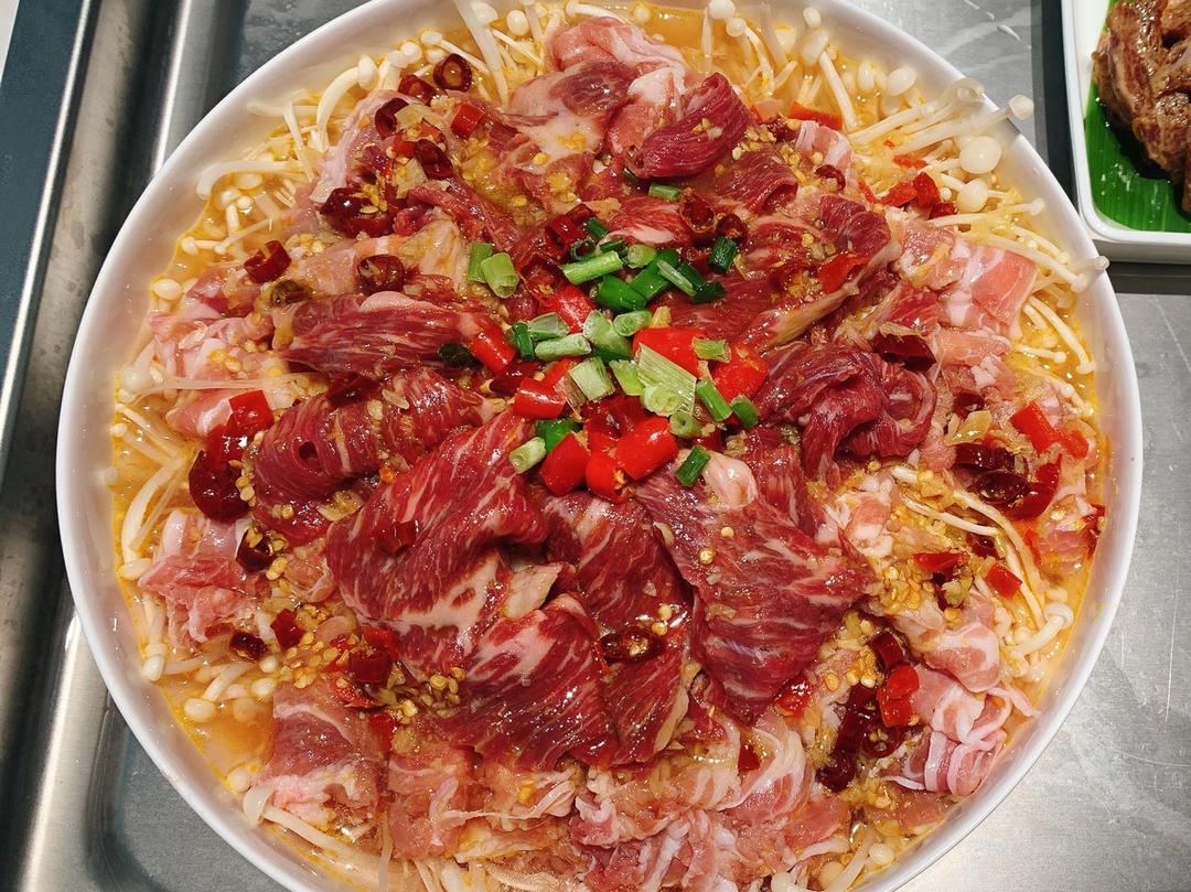 【沐沐酱下厨札记】酸汤肥牛 蒸20min的做法