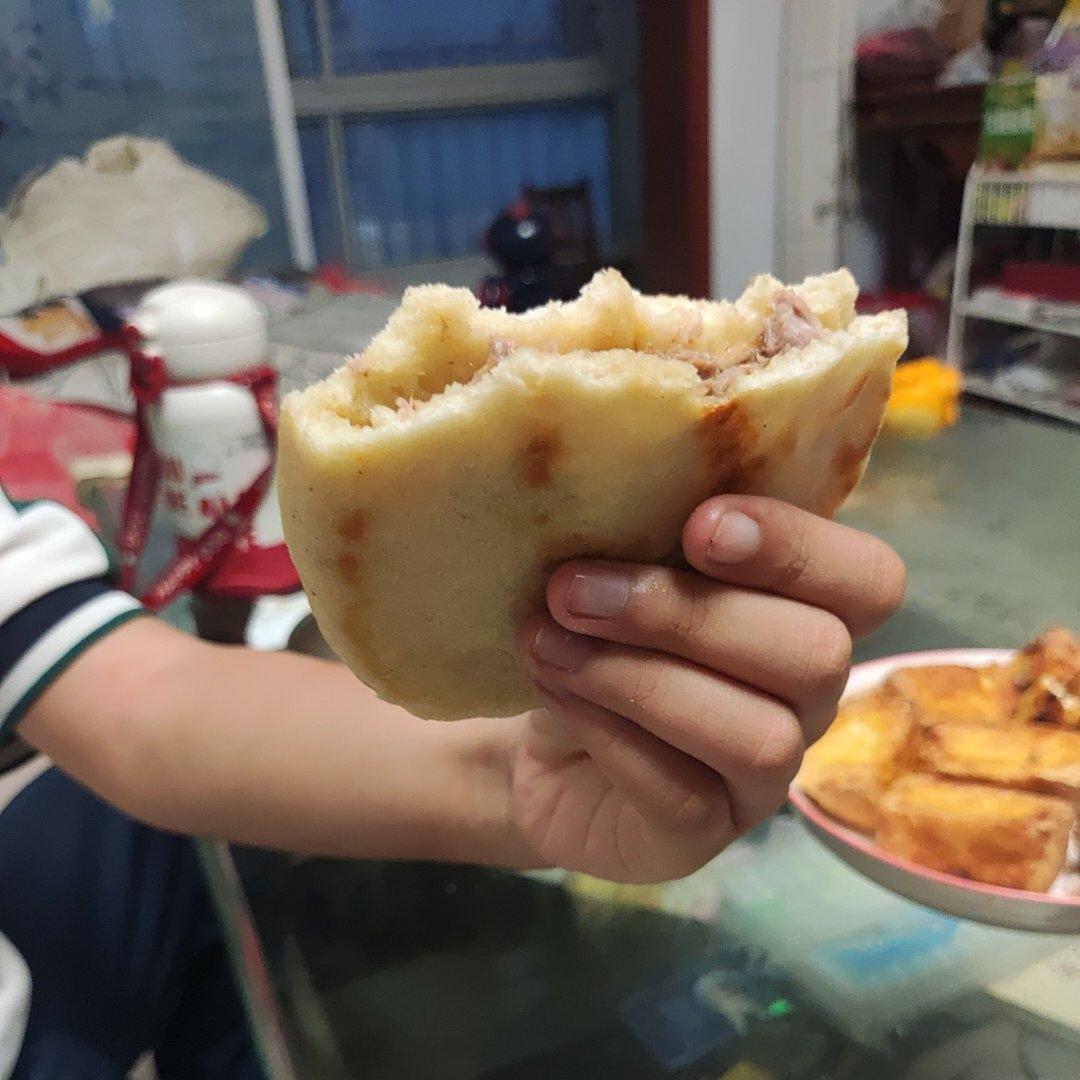 空心馍（肉夹馍）