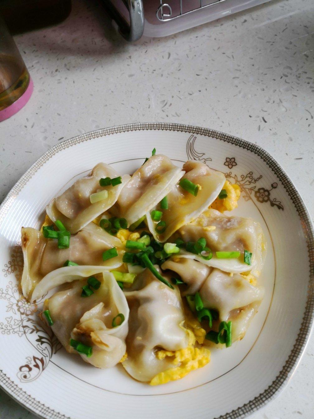 懒人快手抱蛋煎饺