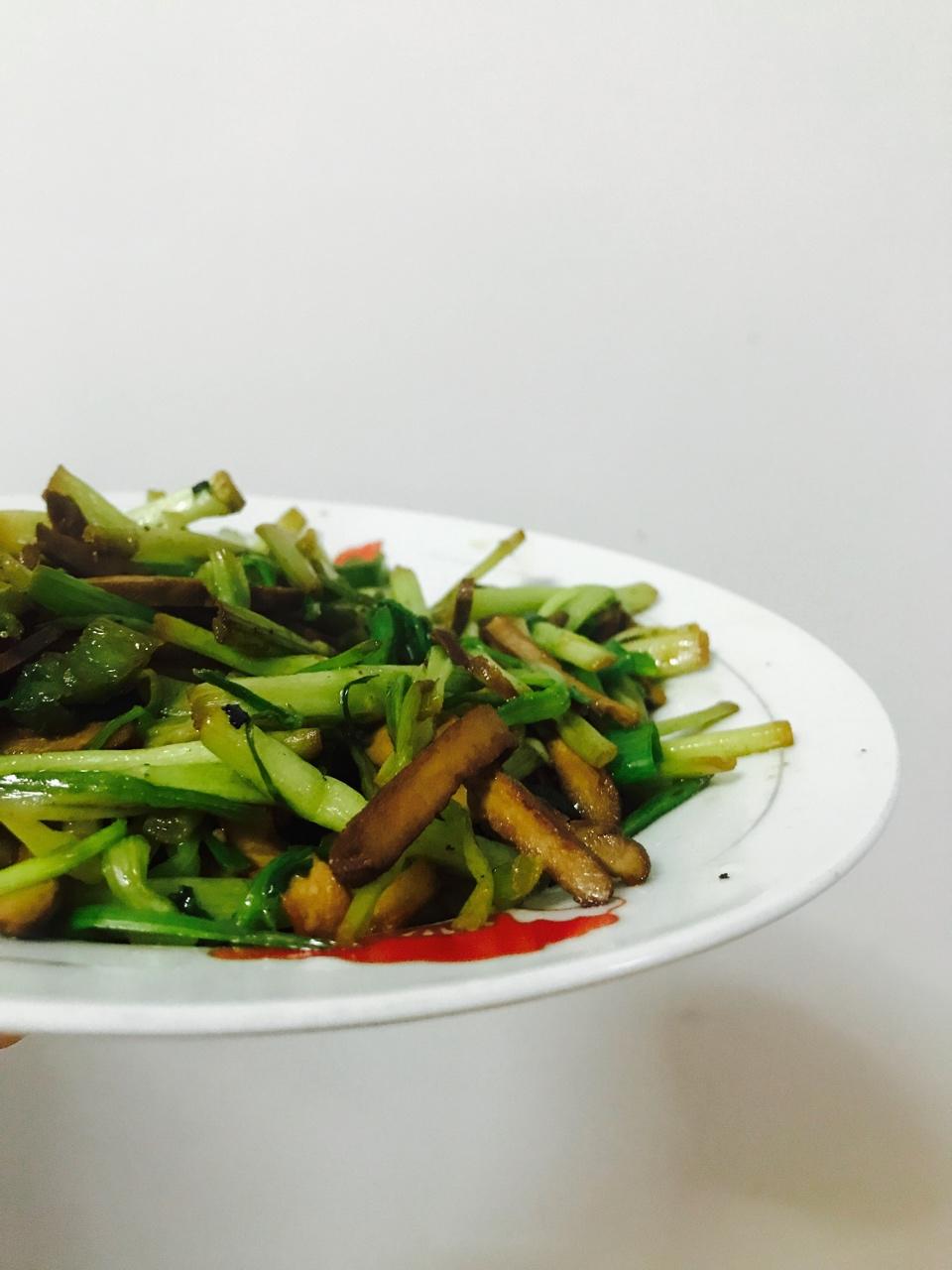 芹菜炒香干