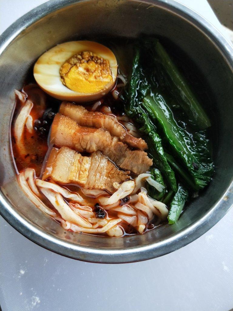 【小高姐】手擀肉臊面  手工做出口感劲道的擀面条