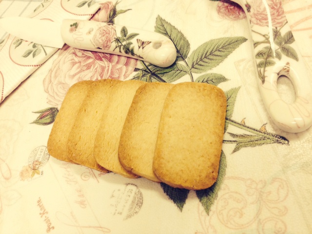 【炼乳脆饼•硬】非常简单的硬饼干