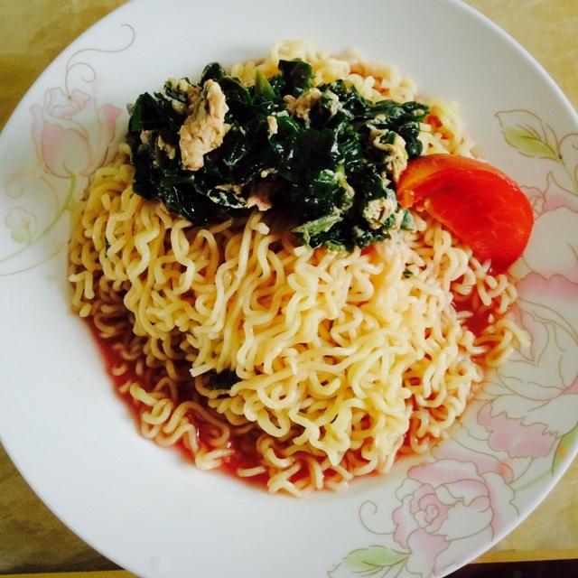 苋菜红汤盖浇面的做法