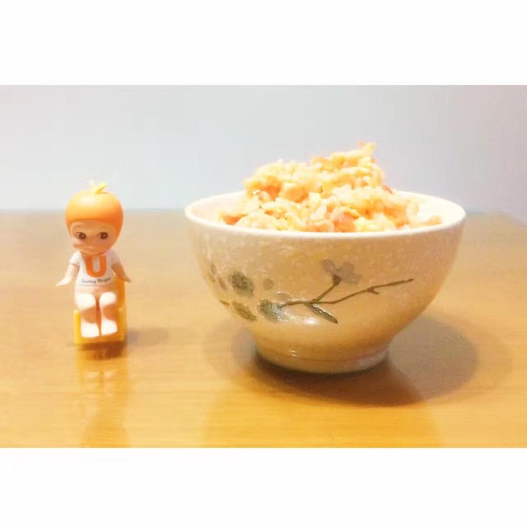 红色系茄汁炒饭