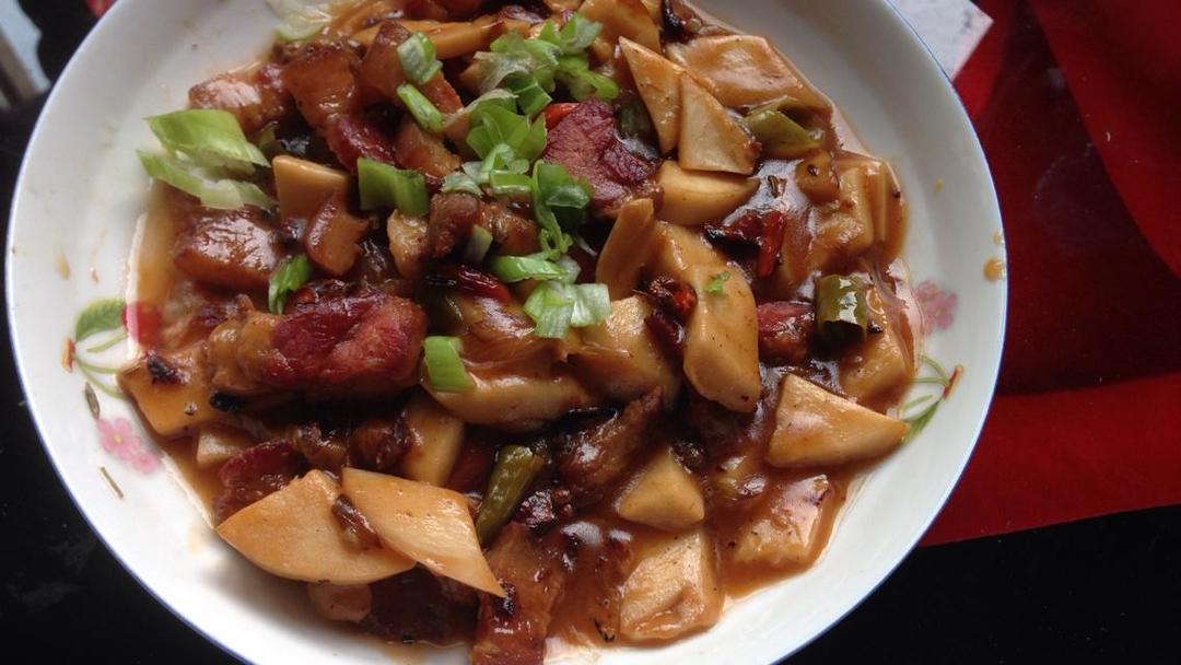 杏鲍菇炒肉的做法