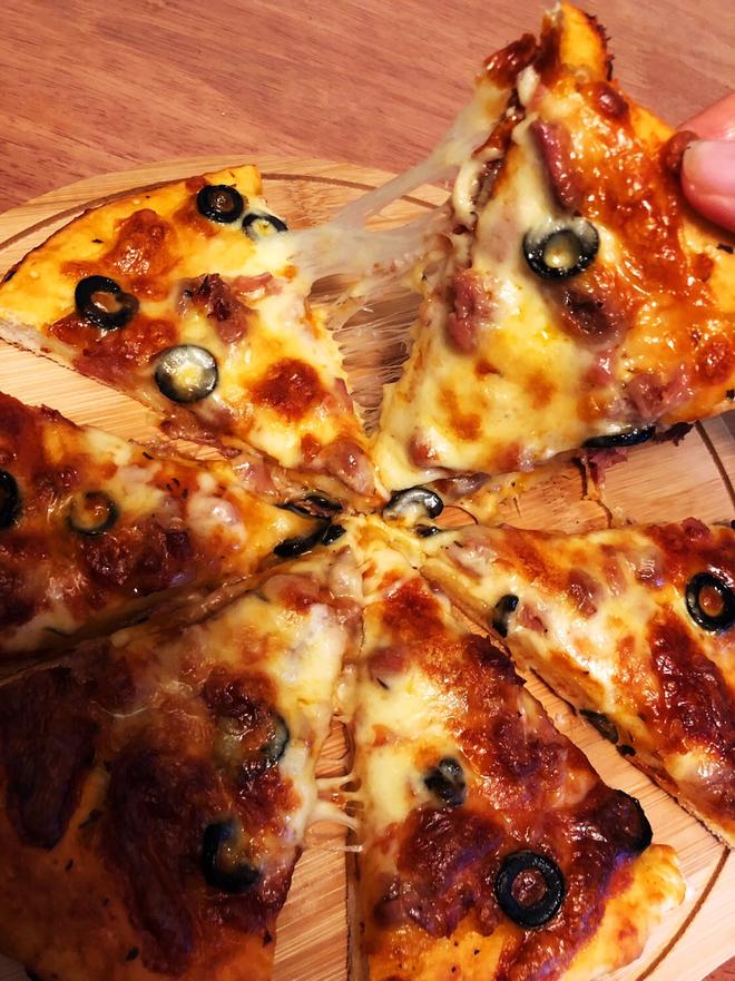 10寸金枪鱼黑橄榄披萨（详解）的做法
