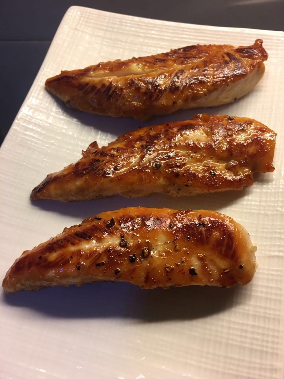 酷炫屌炸天好吃的煎鸡胸肉（香蒜蜂蜜煎鸡胸肉）