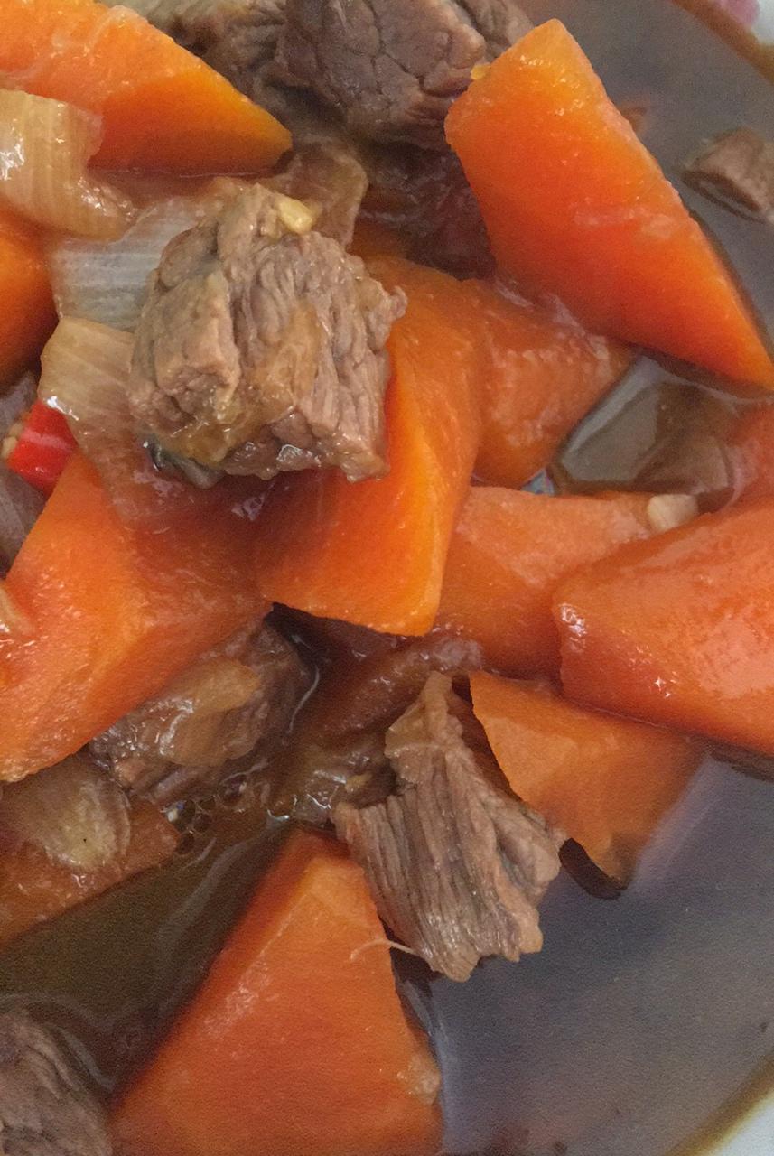 鹿夏夏做的牛肉炖胡萝卜