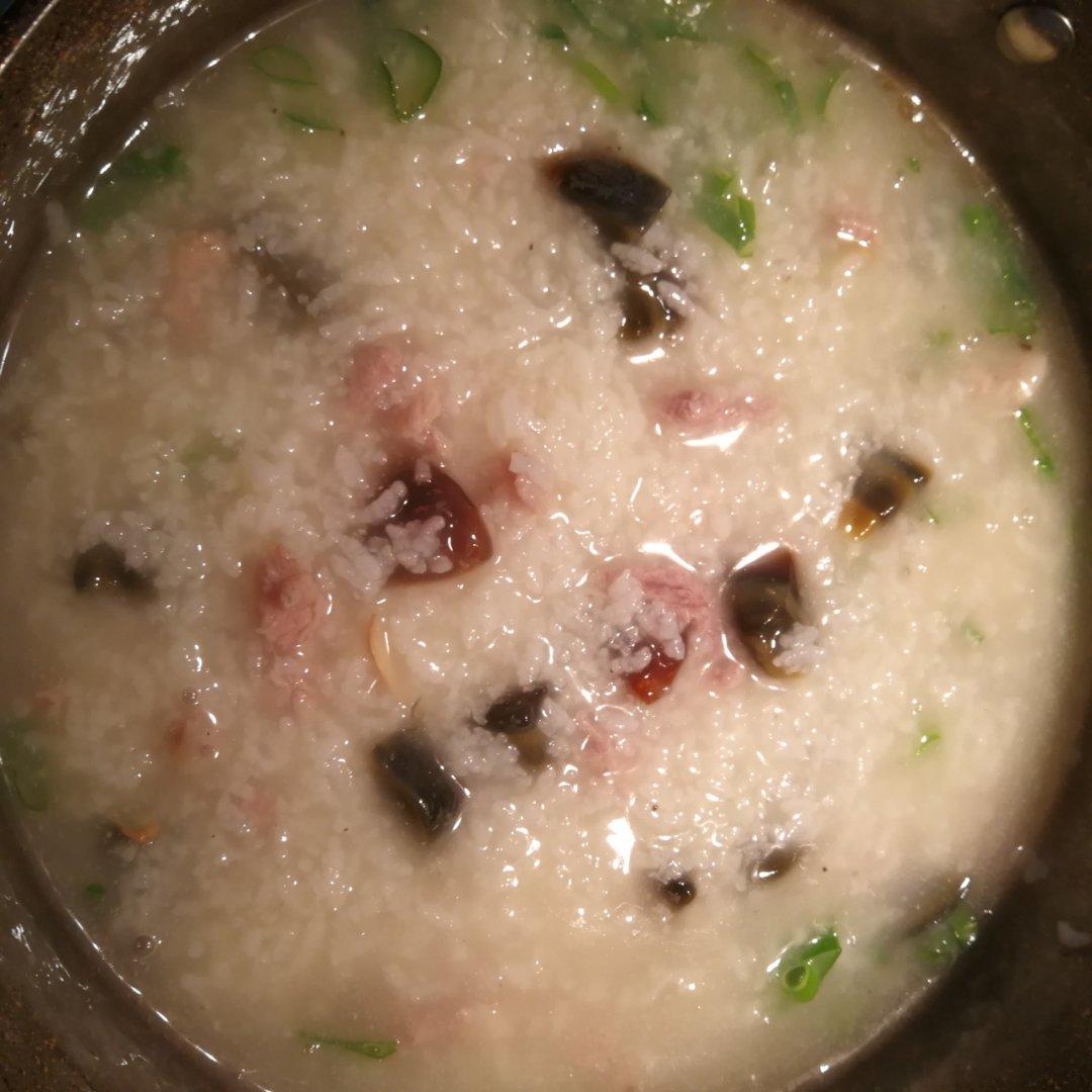十五分钟快手之香滑皮蛋瘦肉粥(附五分钟电饭煲电压力锅更快捷方法)
