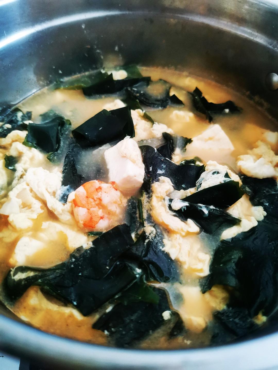 孩子增高汤 | 虾仁豆腐裙带菜汤