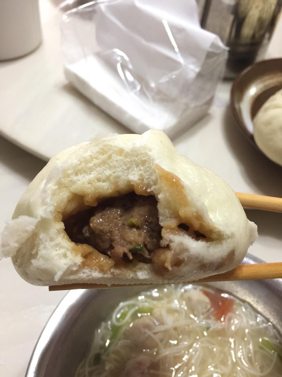 肉包子,杠杠的