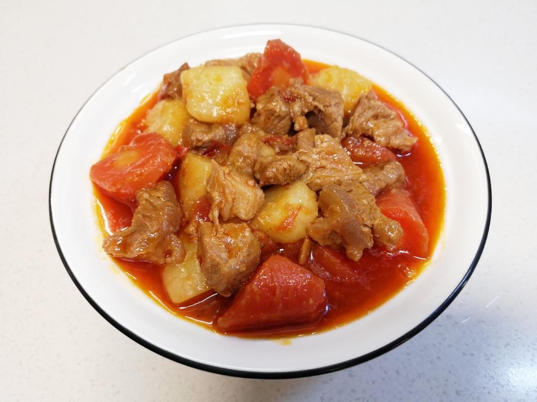 胡萝卜土豆烧牛腩的做法