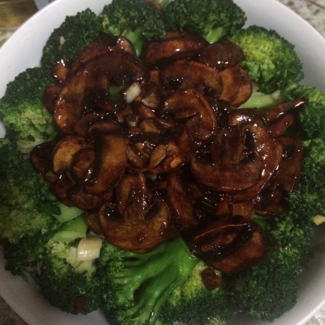 杏鲍菇扣西兰花