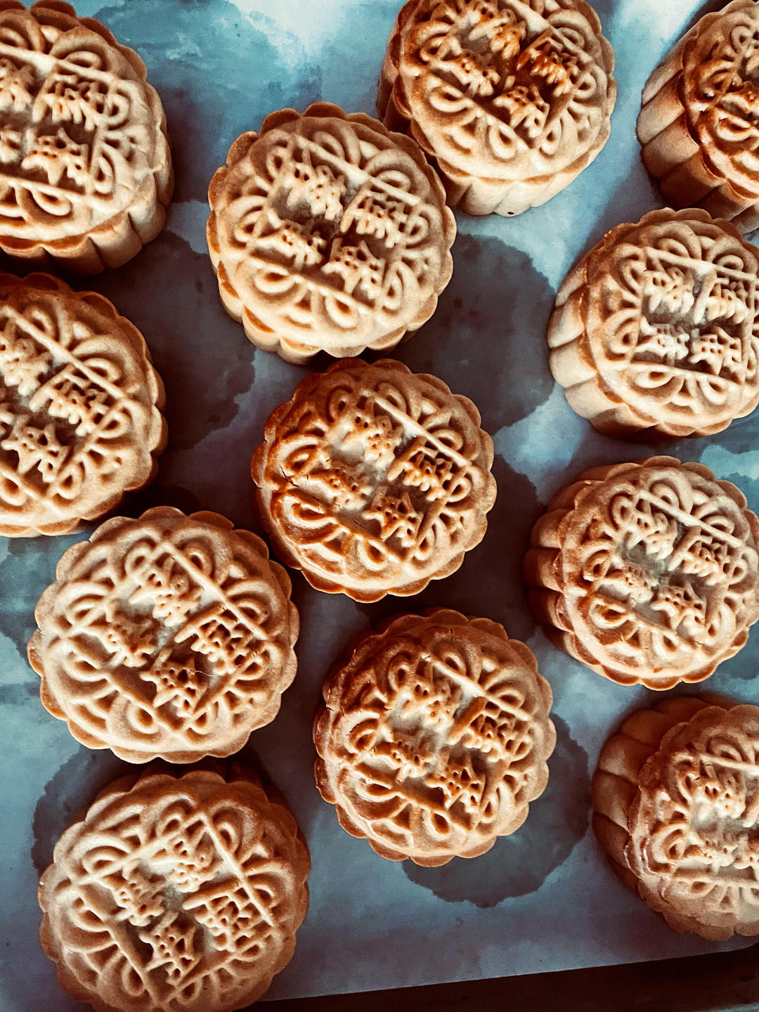 广式月饼—蛋黄莲蓉月饼