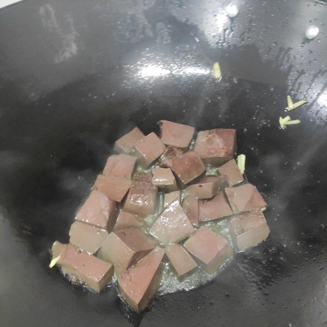 猪血炒豆芽