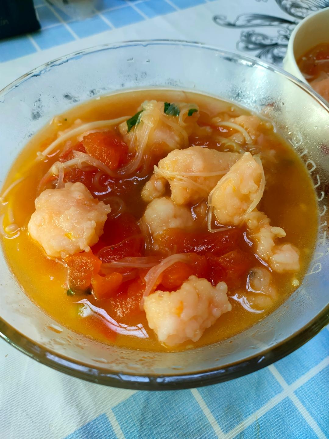 轻松自制虾滑番茄煲，鲜而不咸，一口爆汁！