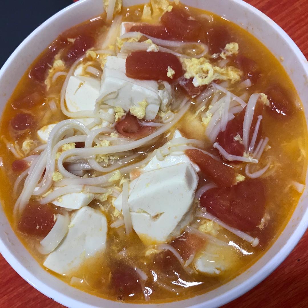 【瘦身又美味】西红柿金针菇豆腐汤