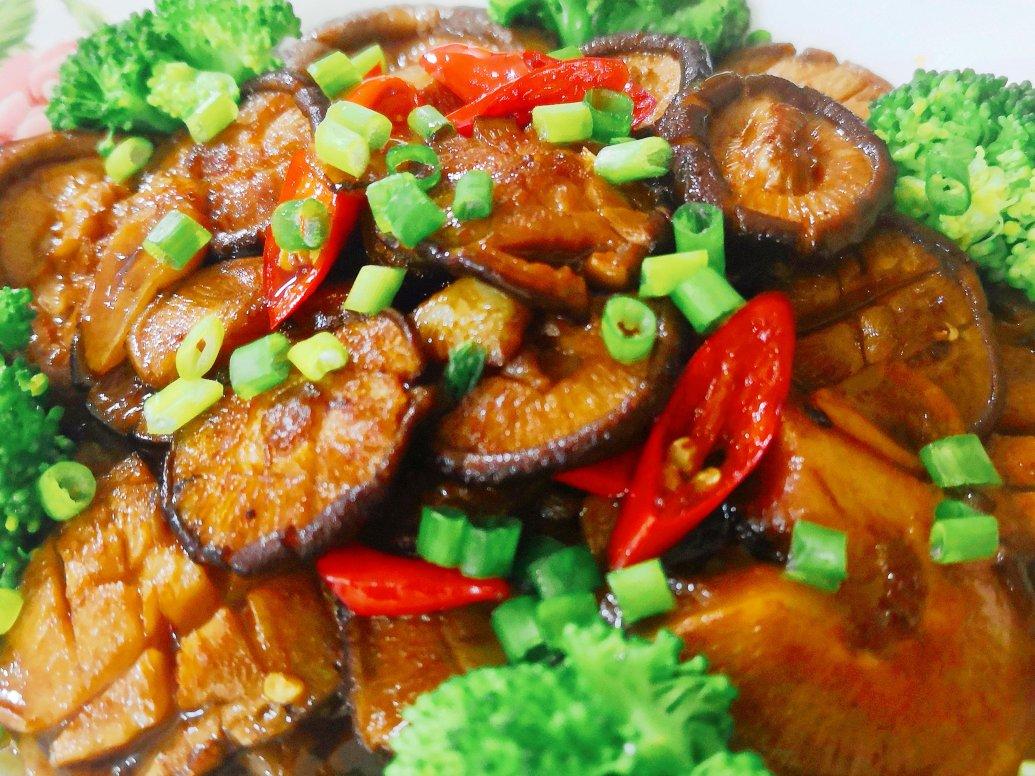 鲜嫩多汁，比鲍鱼还好吃红烧香菇