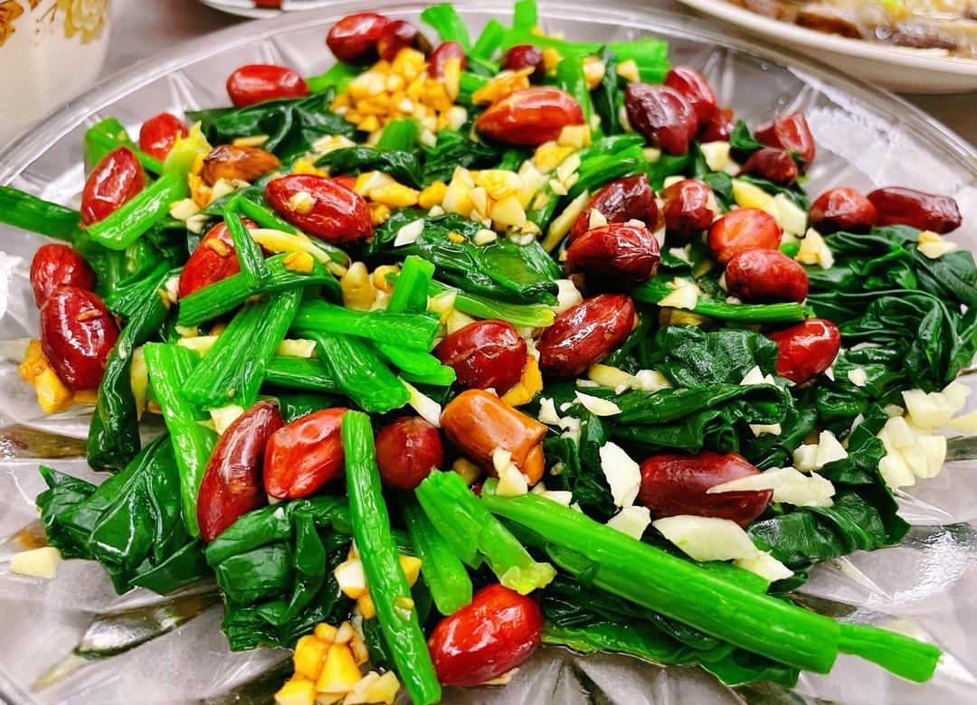 凉拌菠菜花生