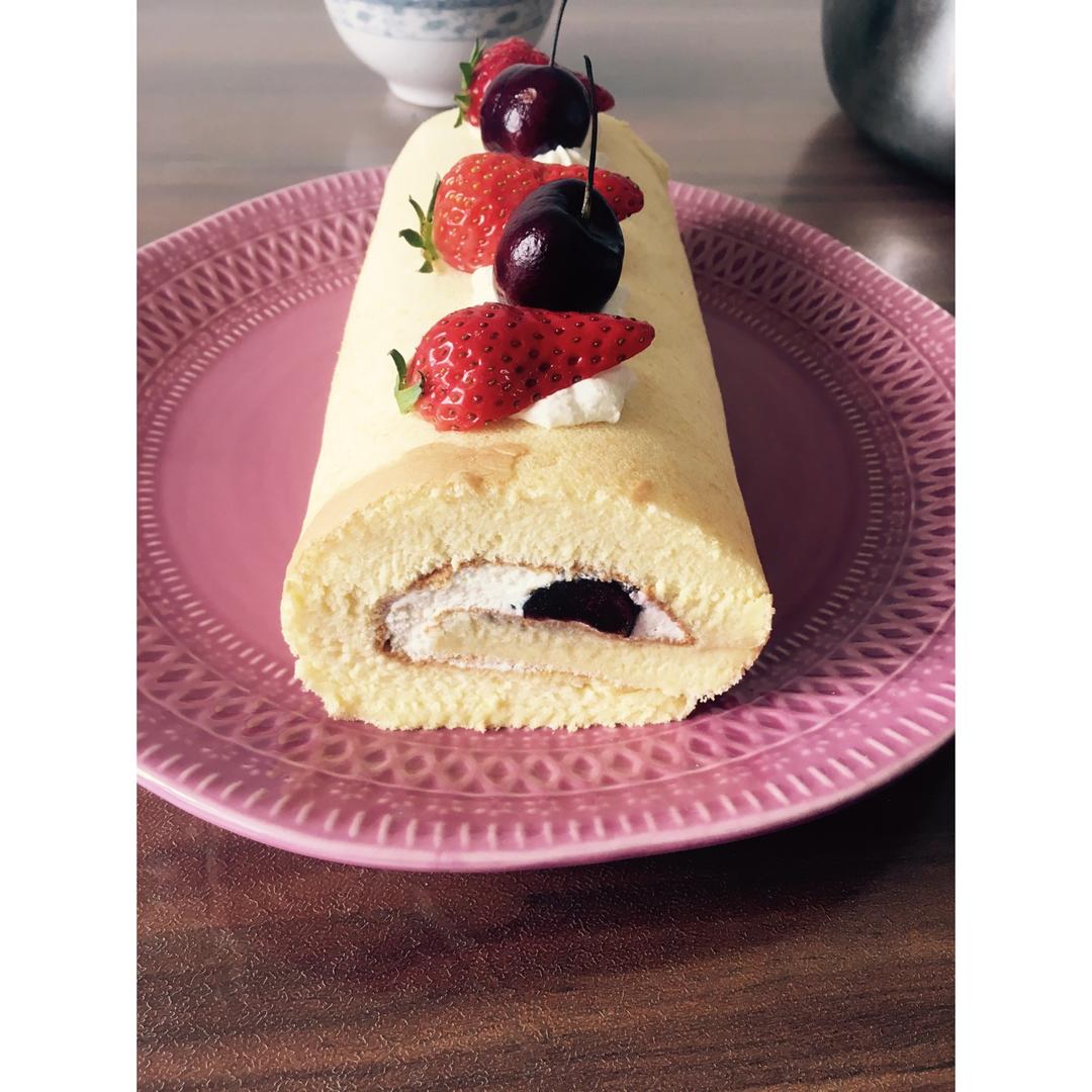 《Tinrry下午茶》教你做基础原味蛋糕卷