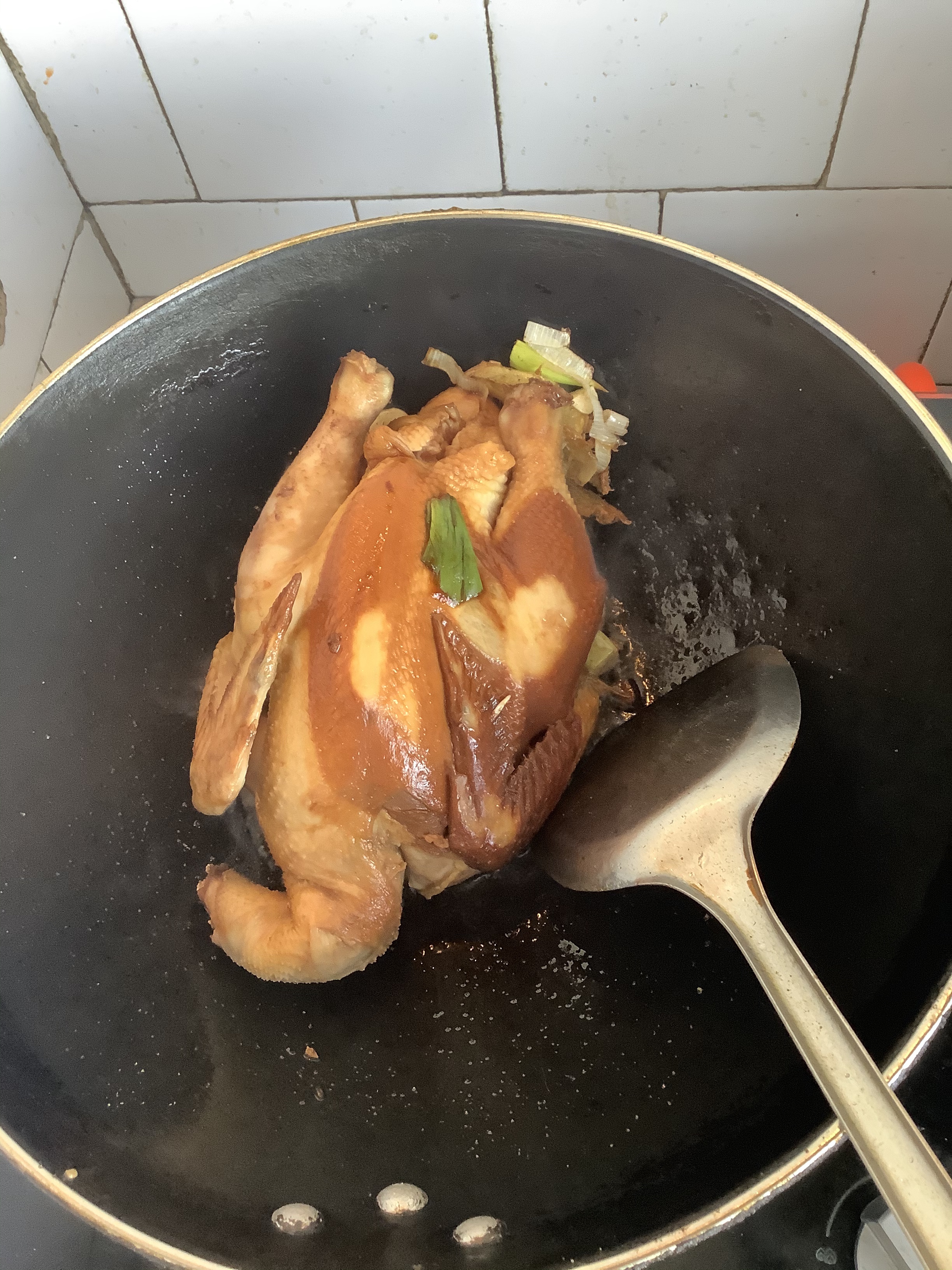 香菇栗子炖鸡的做法 步骤6
