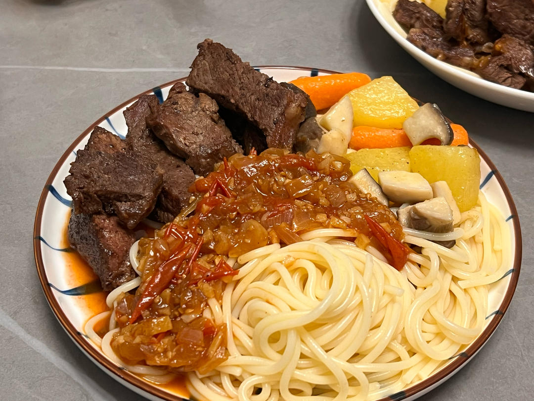 黑椒牛排（配酱汁做法）